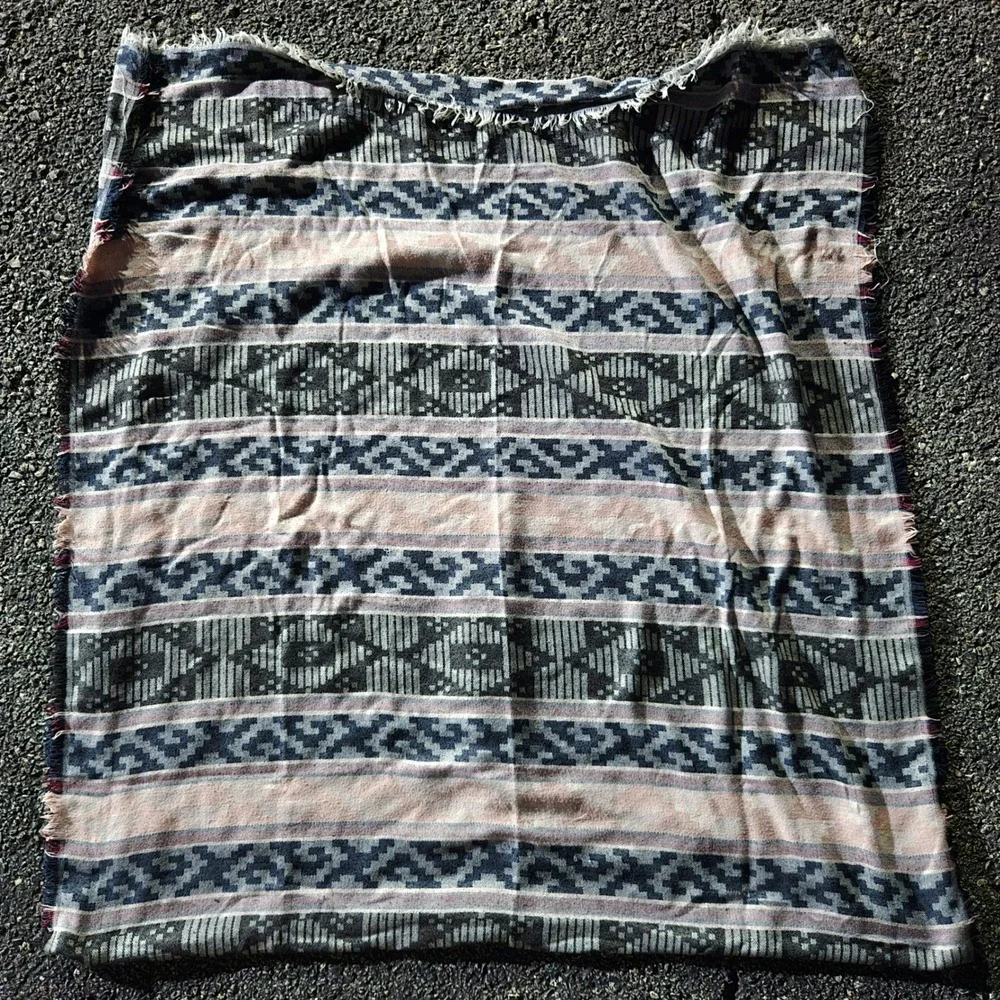 VTG Southwestern Boho Serape Shawl XL Unisex Scarf Poncho Grey Geometric Wrap
